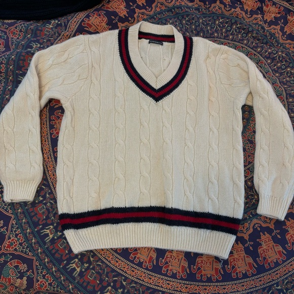 Brandy Melville Sweaters - Brandy Melville cable knit sweater